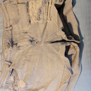 Distressed AE shorts